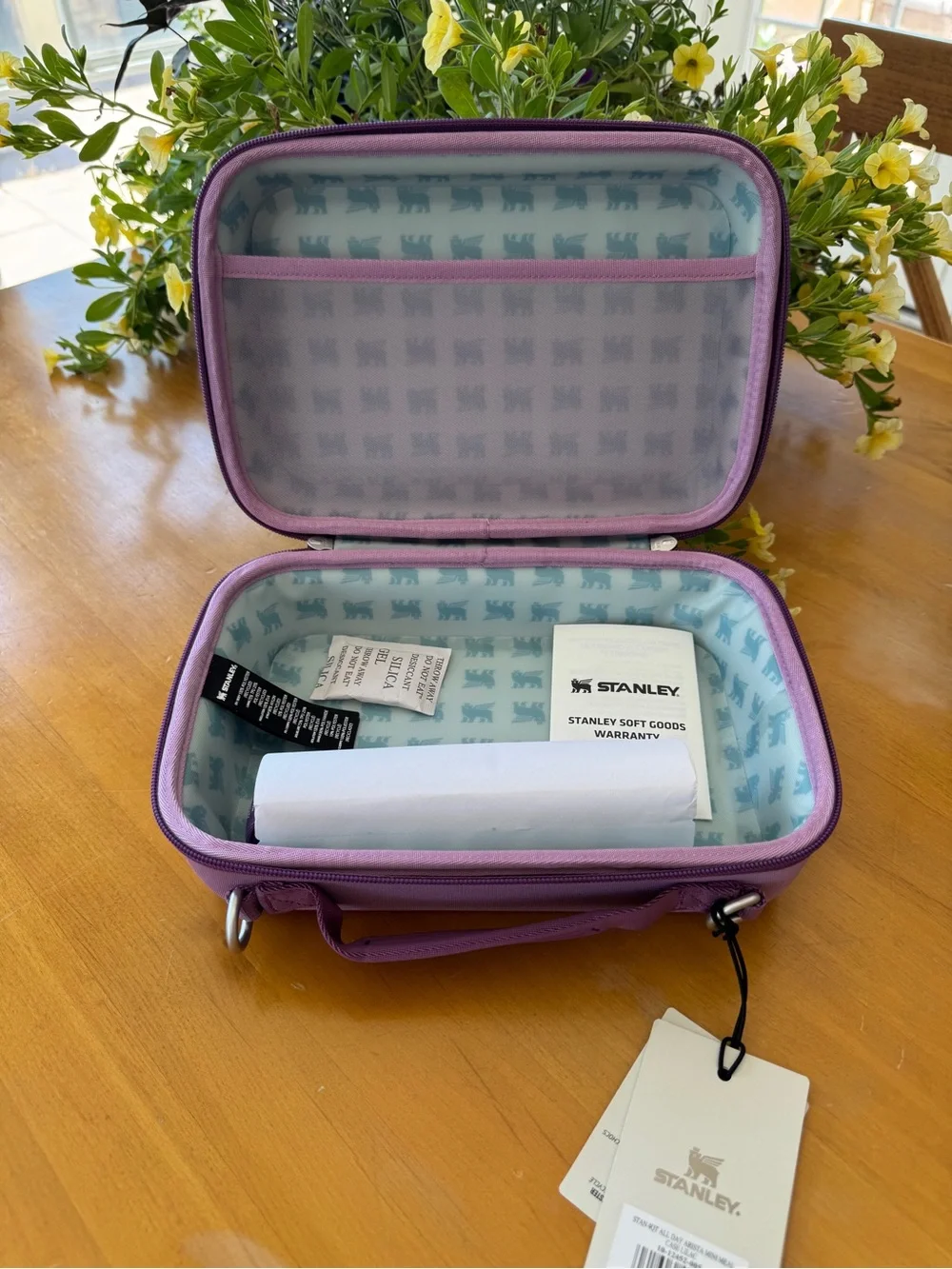 NEW WITH TAGS Stanley Lilac Mini  Lunchbox Cooler - Picture 3 of 10